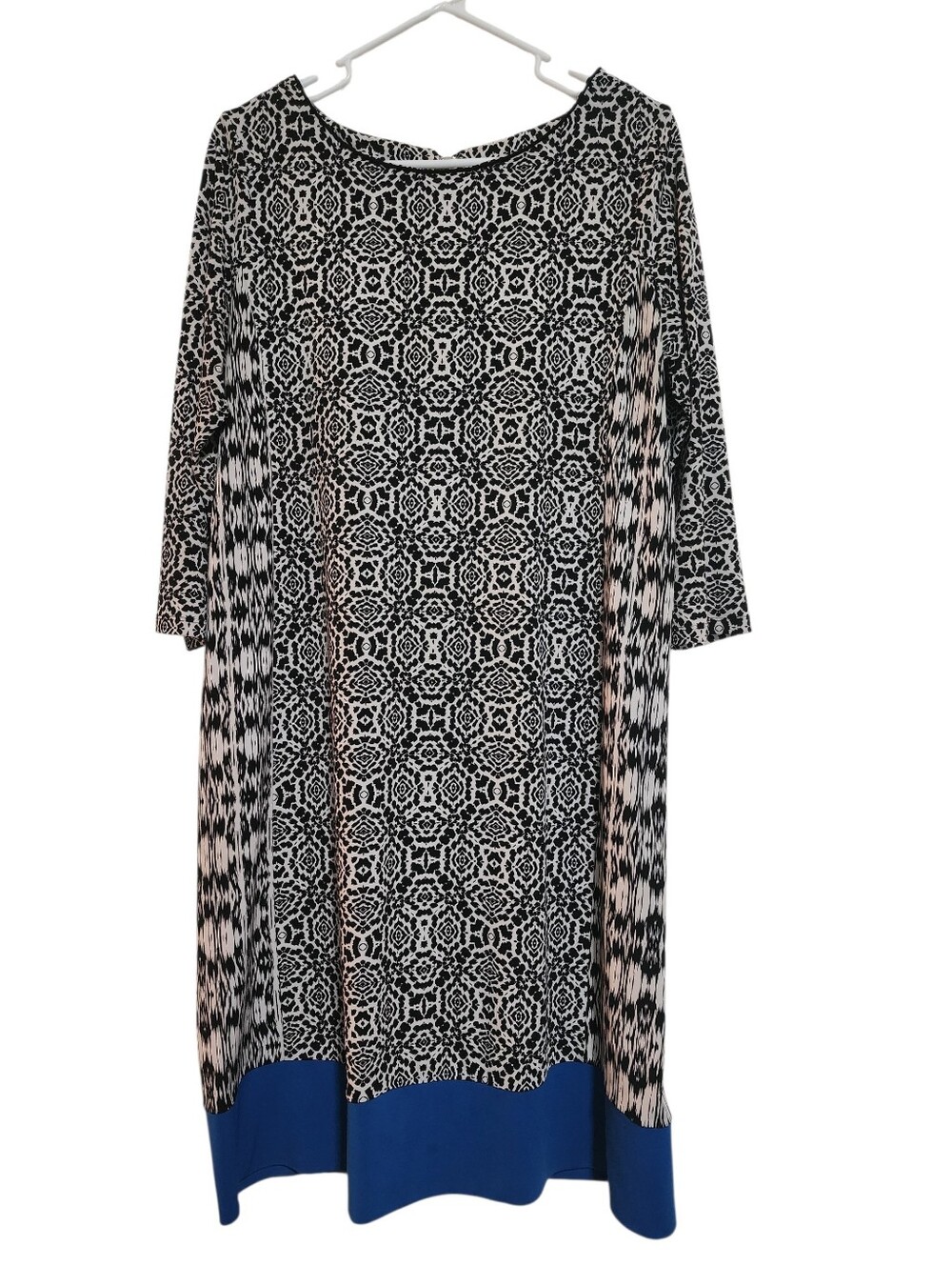 Peter Nygard Black & White Patterned Long-Sleeve Dress Blue Accent Hem SZ Med/Lg